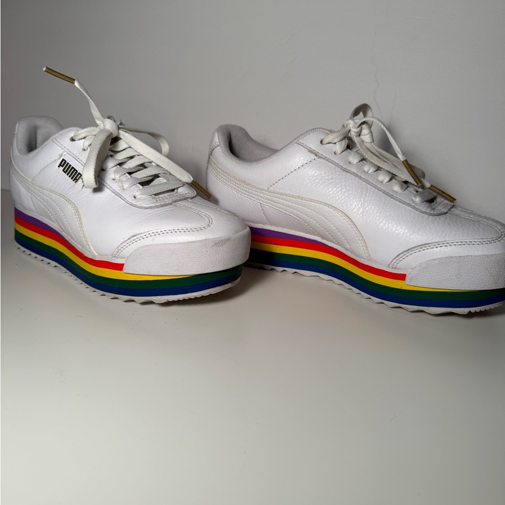 PUMA | Women’s Roma Amor Rainbow Sneakers | Size 6